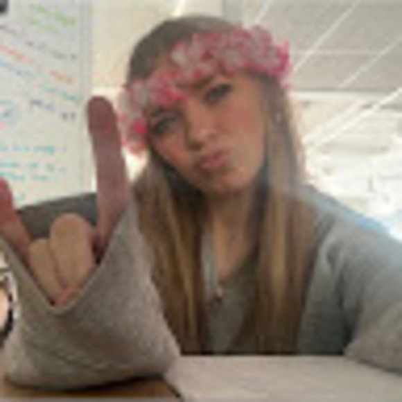 Meet your Posher, Hallie - Picture 1 of 1